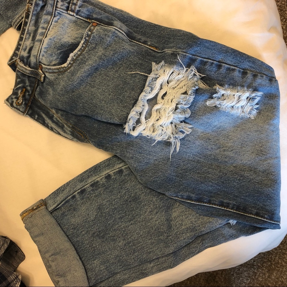 NWOT Perfectly Distressed Mom Jeans